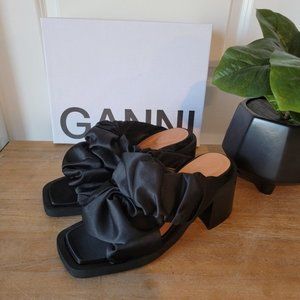 NEW! GANNI Square Toe Sandals Size 9